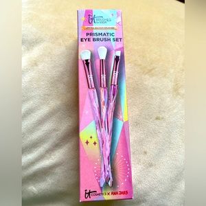 Prismatic Eye Brush Set